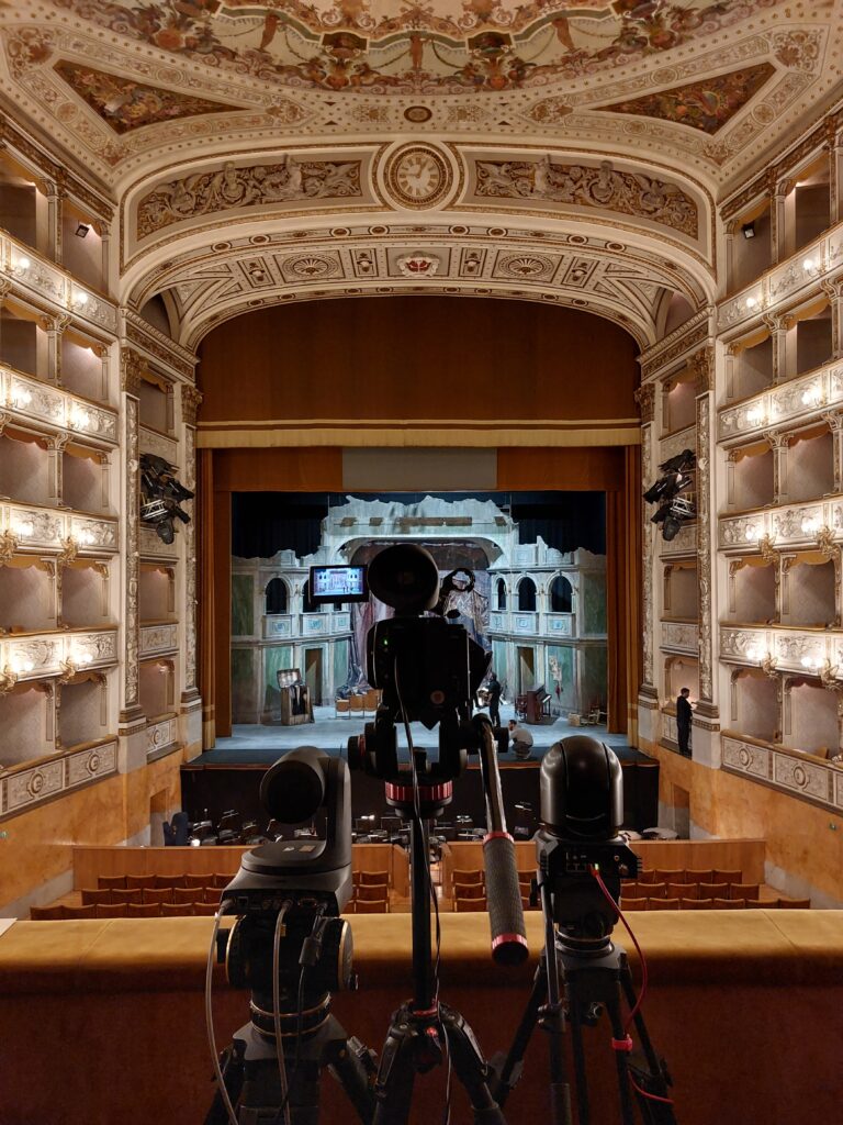 produzione_in_teatro1